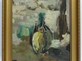 une image représentant un tableau où l'on voit un vase posé sur une table près d'un arbre