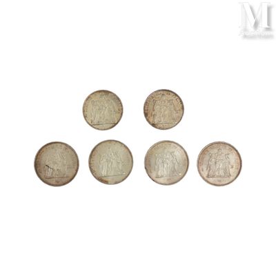 six types de pièces différents sur fond blanc