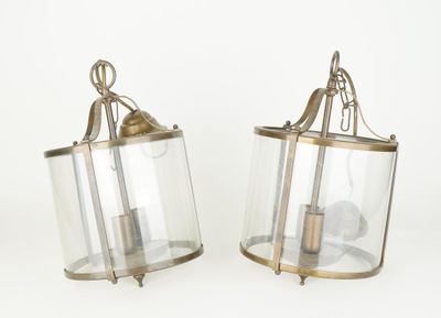 paire de suspensions en laiton et en verre avec un abat-jour en verre transparent