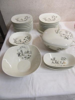 1.56	Raynaud Limoges, Partie DE Service EN Porcelaine	60 / 8…