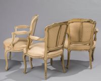 Suite de trois fauteuils à dossier cabriolet en bois laqué b… (photo 2)
