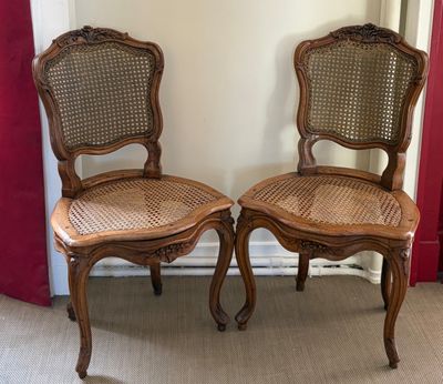 paire de chaises anciennes françaises à dossier en rotin