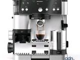 gros plan d'une machine à café sur fond blanc