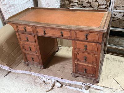Ancien bureau à caissons