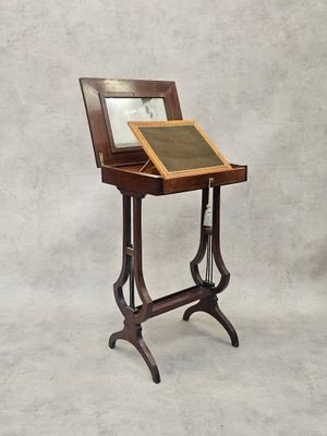 Table de salon en placage d'acajou, ouvrant à un tiroir déco…