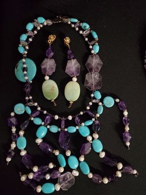 Demi-parure en métal doré et pierres dures vertes et violettes compren - Photo 1