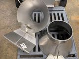 an image of a machine that is sitting on the ground