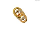 une bague en or sur laquelle sont entrelacés trois anneaux