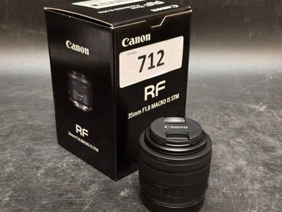 canon 70mm f / 2 8l is stm lens with box