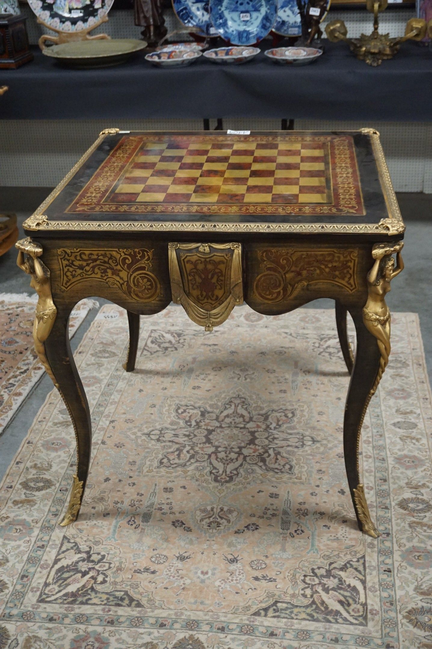 magnifique table de jeu de style Boulle - avec des ferrures …