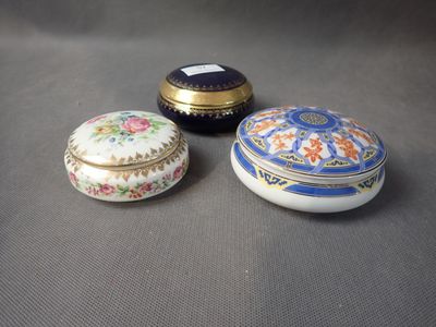 CHRISTOFLE Bonbonnière en porcelaine décor Océana bleu ginko…