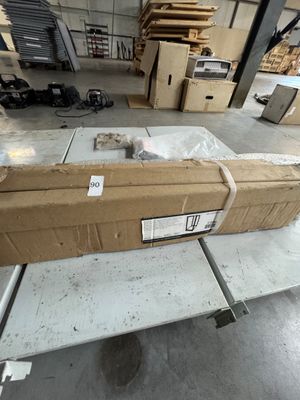 Rack serveur réglable à cadre ouvert 4 montants (en l'état)