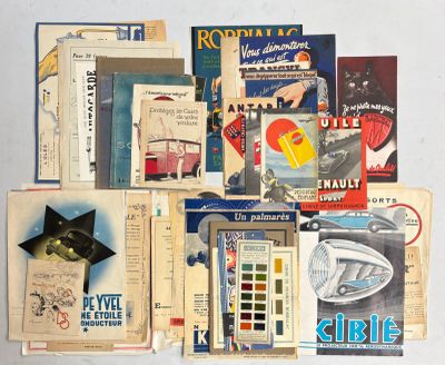 de nombreux types de livres différents sur la table