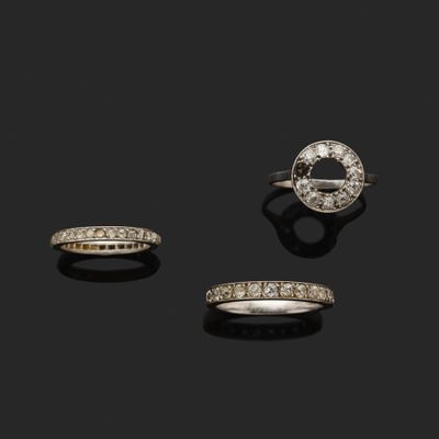 trois bagues en diamant et une bague en diamant