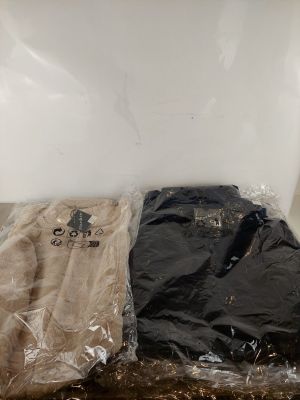 Lot de plusieurs articles - MAR&CO - Gilets sans manches fau…