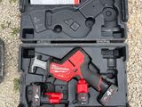 Les outils se trouvent dans la mallette et sont prêts à l'emploi.
