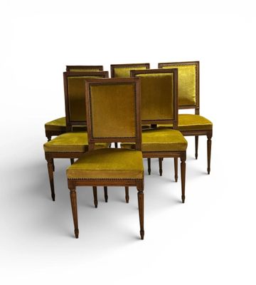 Ensemble de six chaises en bois naturel mouluré à dossiers droits et p - Photo 1