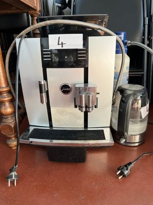 a coffee machine that is sitting on a table