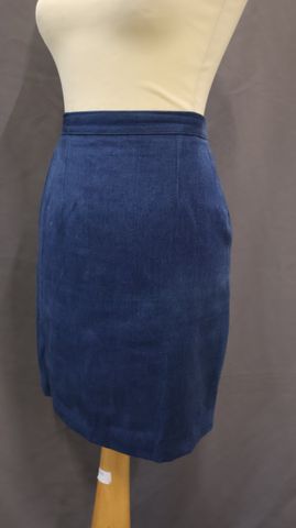 Guy LAROCHE : jupe en jean taille 34/36 à vue