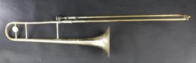 COUESNON Paris: Trombone à coulisse, marqué sur le pavillon … - Photo 1