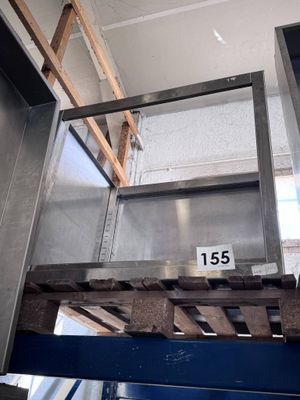 Un meuble sec encastrable à une étagère 78x60x70 cm