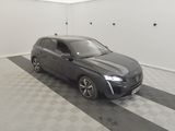 une photo d'un Range Rover gris garé dans un garage