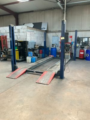 an image of a garage with a lot of equipment in it