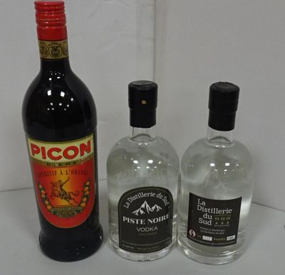 Lot de 3 bts : 2/Vodka Piste noire.