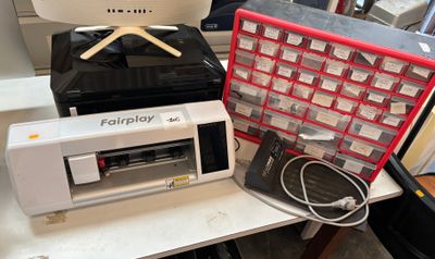a radio that is sitting on top of a table