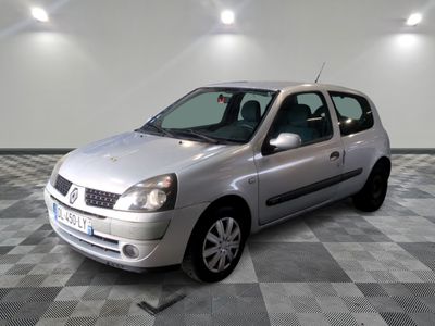 RENAULT - CLIO 1.2I 16V AUTHENTIQUE - ES - Mise en service: …