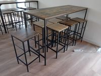 1 canapé avec méridienne, 1 table ronde, 7 chaises, 2 tables… (photo 5)