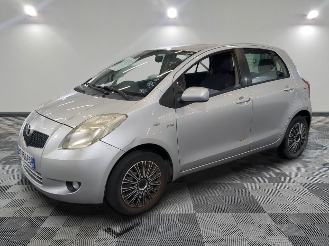 TOYOTA - YARIS II 1.4 - 90 D-4D - GO - Mise en service: 08/0…