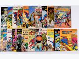 une pile de bandes dessinées empilées les unes sur les autres
