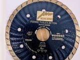 a picture of a diamond blade that is in a package
