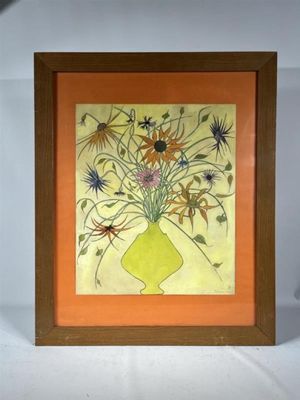 une photo d'une photo d'un vase contenant des fleurs