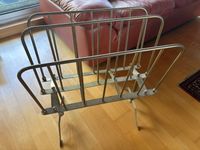 Porte revue en laiton, marqué " A.