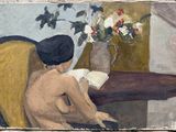 un tableau représentant une femme assise à une table en train de lire un livre