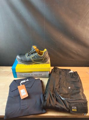 Lot de vêtements de sécurité (chaussures taille 43, polo Por…