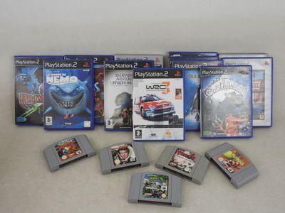 beaucoup de jeux vidéo sur la table
