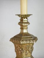 PAIRE DE LAMPES en bronze ciselé et doré en forme de vase su… (photo 4)