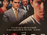 L'affiche du film « Yards » est accrochée au mur.