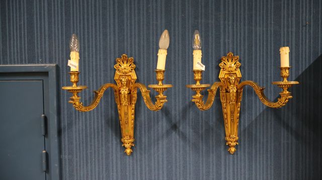 Paire d’appliques en bronze doré, électrifiées, de style Empire H...