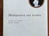 la couverture d'un livre sur laquelle figure la photo d'une femme