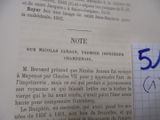 un bout de papier sur lequel on a écrit quelque chose