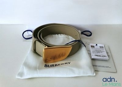 Burberry Ceinture "Shield" en cuir de couleur beige avec bou…