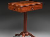une superbe table d'appoint en acajou de l'époque de George IV