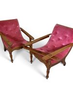 Paire de fauteuils en bois naturel, les pieds tournés, les a… (photo 2)