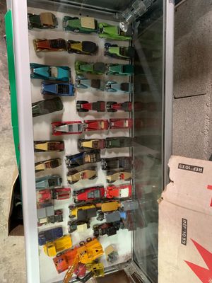 * Lot de véhicules miniatures dont DINKY TOYS