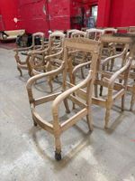 Suite de quatre bâtis de fauteuils en bois naturel, sans gar… (photo 2)