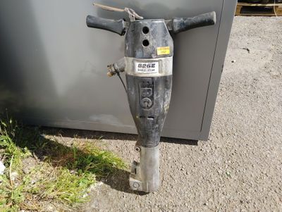 Brise-béton pneumatique BBG B26E/4-04415